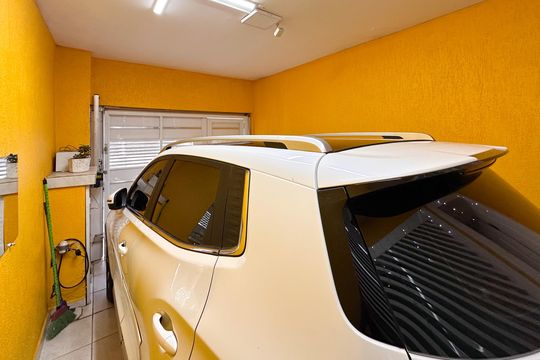 Garagem de casa à venda com 2 quartos, 112m² em Conjunto Habitacional Sao Fernando, São Bernardo do Campo
