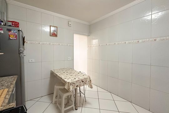 Cozinha de casa à venda com 2 quartos, 112m² em Conjunto Habitacional Sao Fernando, São Bernardo do Campo
