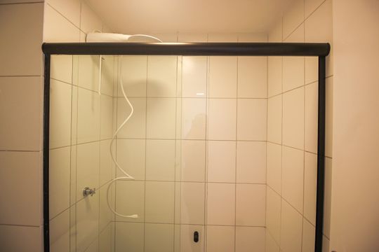 Banheiro de apartamento para alugar com 2 quartos, 40m² em Cidade Jardim, São Paulo