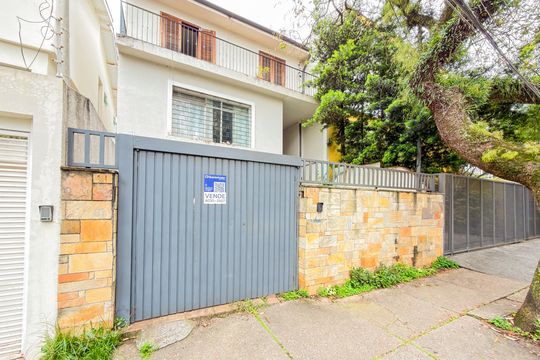 Fachada de casa à venda com 3 quartos, 200m² em Vila Mariana, São Paulo