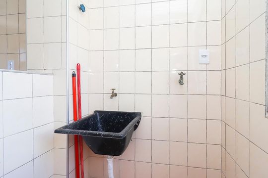 Área de Serviço de apartamento à venda com 2 quartos, 45m² em Jardim Redil, São Paulo