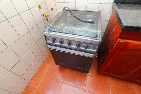Cozinha de apartamento à venda com 2 quartos, 45m² em Jardim Redil, São Paulo