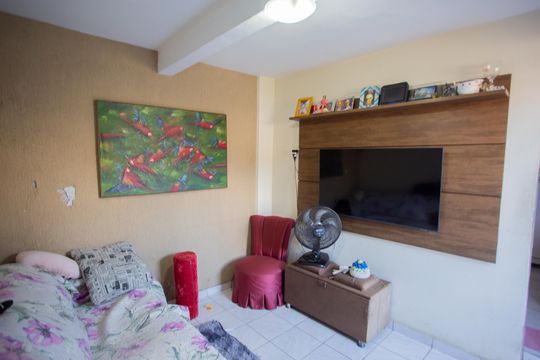 SALA de casa à venda com 3 quartos, 250m² em Sítio do Morro, São Paulo