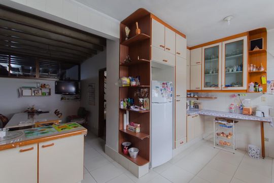 Cozinha de casa à venda com 5 quartos, 360m² em Jardim da Gloria, São Paulo