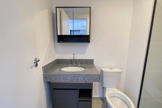 Banheiro de kitnet/studio à venda com 1 quarto, 32m² em Butantã, São Paulo