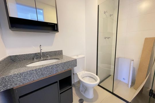 Banheiro de kitnet/studio à venda com 1 quarto, 32m² em Butantã, São Paulo