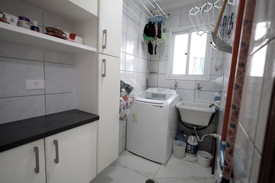 Área de Serviço de apartamento à venda com 3 quartos, 97m² em Vila Scarpelli, Santo André