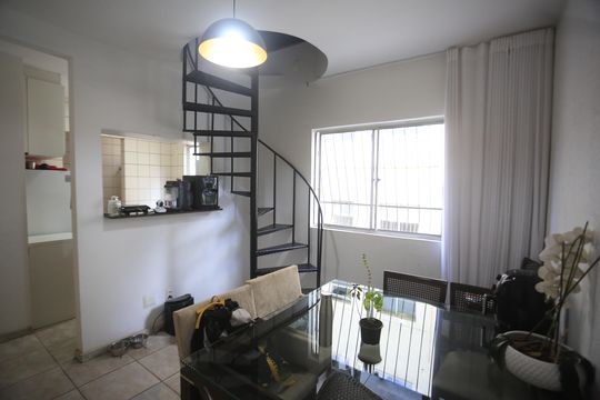 Sala de apartamento à venda com 3 quartos, 150m² em Estoril, Belo Horizonte