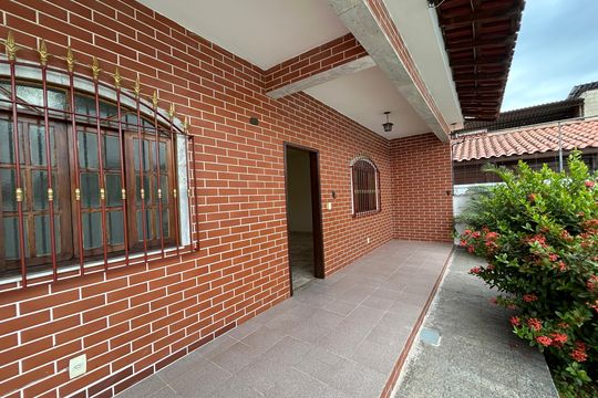 Varanda de casa para alugar com 3 quartos, 240m² em Pilares, Rio de Janeiro