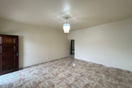 Sala de casa para alugar com 3 quartos, 240m² em Pilares, Rio de Janeiro