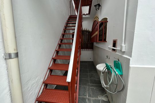 Escada para o terraço de casa para alugar com 3 quartos, 240m² em Pilares, Rio de Janeiro
