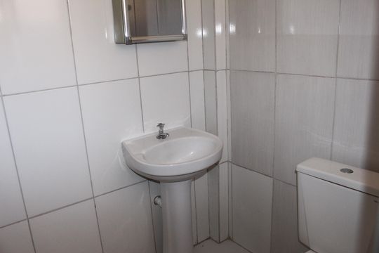 Banheiro de apartamento à venda com 2 quartos, 50m² em República, São Paulo