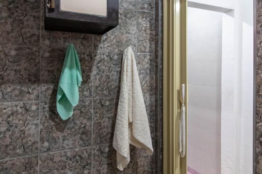 Banheiro de casa à venda com 2 quartos, 117m² em Vila Zamataro, Guarulhos