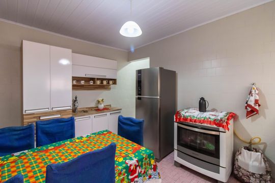 Cozinha de casa à venda com 2 quartos, 117m² em Vila Zamataro, Guarulhos