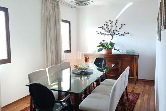 Apartamento para alugar com 3 quartos, 217m² em Vila Suzana, São Paulo