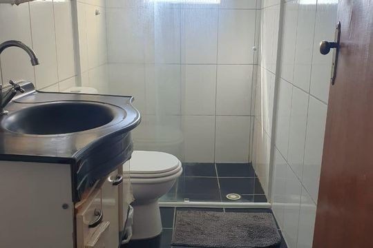 Banheiro de casa à venda com 3 quartos, 126m² em Vila Caju, São Paulo