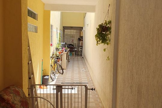 Área externa de casa à venda com 3 quartos, 126m² em Vila Caju, São Paulo