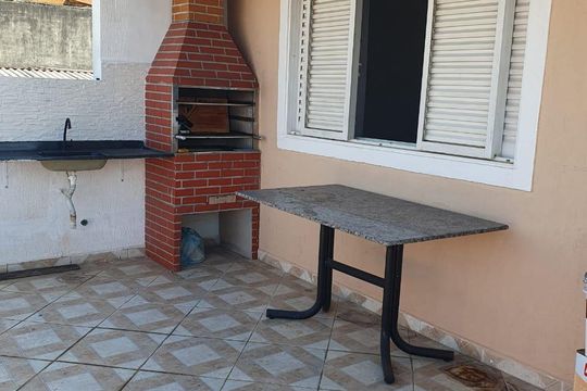 Área externa de casa à venda com 3 quartos, 126m² em Vila Caju, São Paulo
