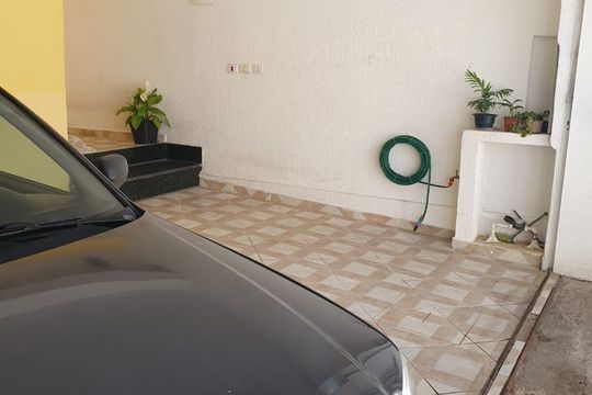 Área externa de casa à venda com 3 quartos, 126m² em Vila Caju, São Paulo