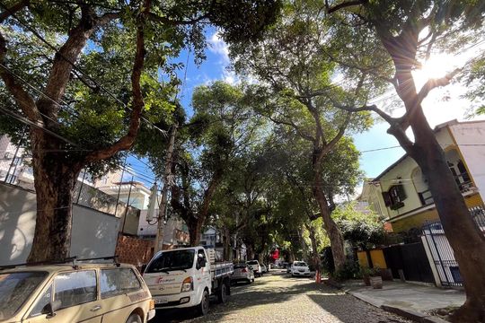 Vista da Rua de casa à venda com 4 quartos, 300m² em Maracanã, Rio de Janeiro