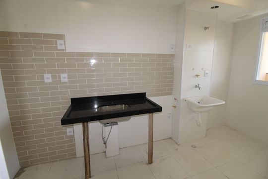 Cozinha de apartamento para alugar com 2 quartos, 70m² em Colinas do Paratehy, São José dos Campos