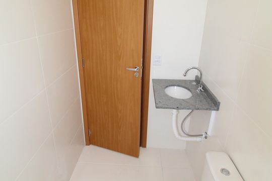Banheiro da Suíte de apartamento para alugar com 2 quartos, 70m² em Colinas do Paratehy, São José dos Campos
