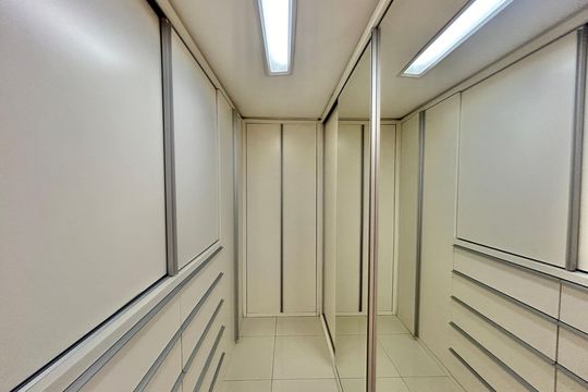 Closet de apartamento para alugar com 4 quartos, 140m² em Scharlau, São Leopoldo