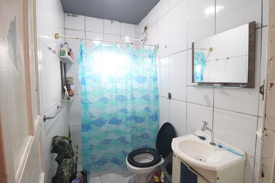 Banheiro de casa à venda com 2 quartos, 120m² em Vila Friburgo, São Paulo