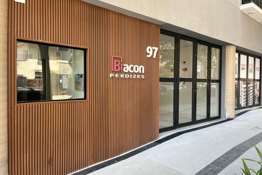 Fachada do Prédio de kitnet/studio para alugar com 1 quarto, 25m² em Perdizes, São Paulo
