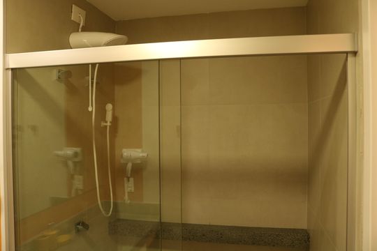 Banheiro de kitnet/studio para alugar com 1 quarto, 25m² em Perdizes, São Paulo