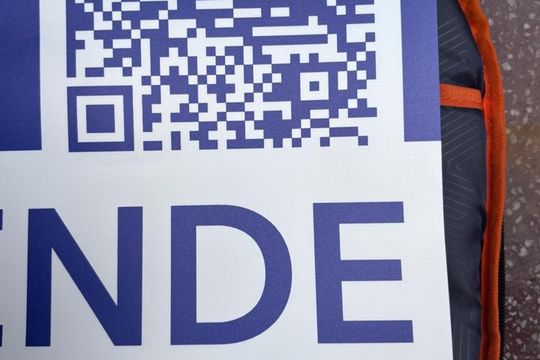 Placa de apartamento à venda com 2 quartos, 80m² em Centro Histórico, Porto Alegre