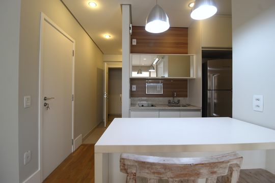 Cozinha e Área de Serviço de apartamento para alugar com 1 quarto, 62m² em Itaim Bibi, São Paulo