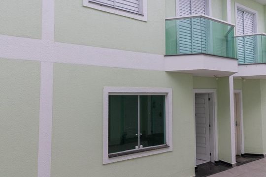 Fachada de casa de condomínio para alugar com 3 quartos, 86m² em Vila Guilhermina, São Paulo