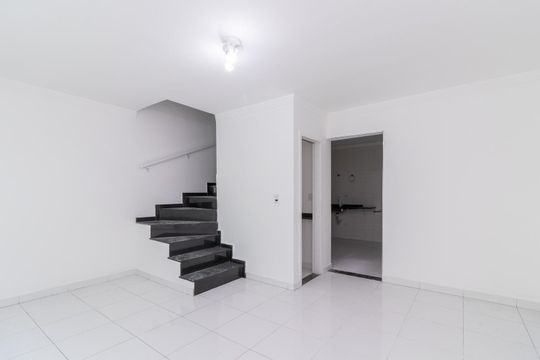 Sala de casa de condomínio para alugar com 3 quartos, 86m² em Vila Guilhermina, São Paulo