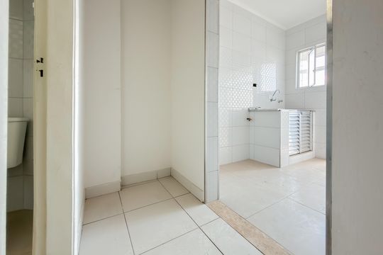 Cozinha de apartamento à venda com 1 quarto, 37m² em Liberdade, São Paulo
