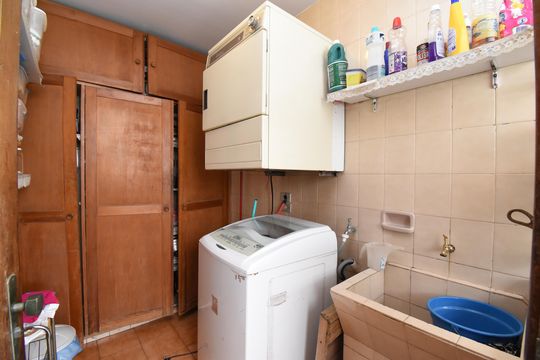 Área de Serviço de casa à venda com 2 quartos, 250m² em Seminário, Curitiba