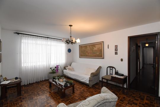 Sala de casa à venda com 2 quartos, 250m² em Seminário, Curitiba