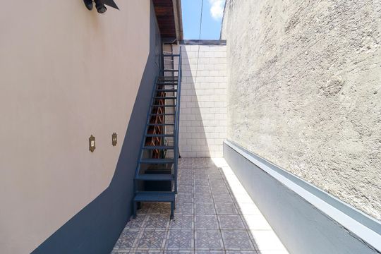 Quintal de casa à venda com 4 quartos, 180m² em Chácara Santo Antônio (zona Sul), São Paulo