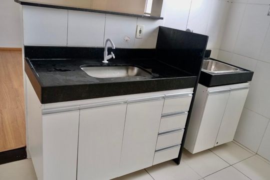 Cozinha de apartamento para alugar com 2 quartos, 44m² em Camargos, Belo Horizonte