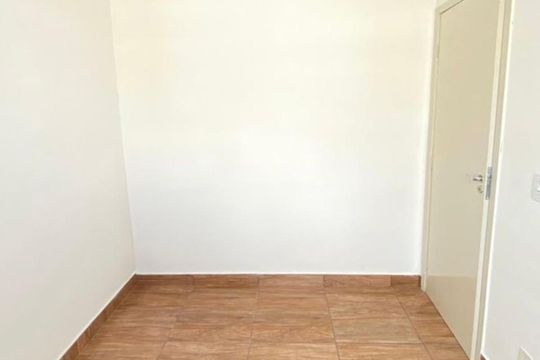 Quarto de apartamento à venda com 2 quartos, 44m² em Camargos, Belo Horizonte