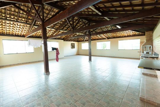 Casa à venda com 4 quartos, 360m² em Inconfidentes, Contagem
