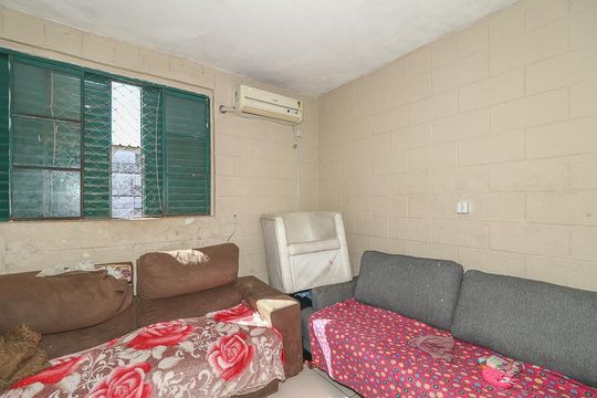 Sala de apartamento à venda com 2 quartos, 100m² em Rubem Berta, Porto Alegre