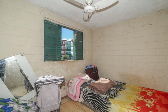 Quarto de apartamento para alugar com 2 quartos, 100m² em Rubem Berta, Porto Alegre