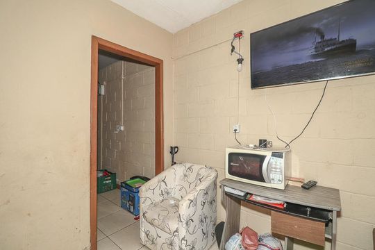 Sala de apartamento para alugar com 2 quartos, 100m² em Rubem Berta, Porto Alegre