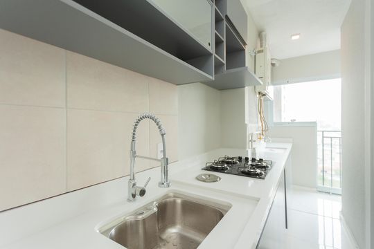Cozinha de apartamento à venda com 2 quartos, 40m² em Jardim Santo Antoninho, São Paulo
