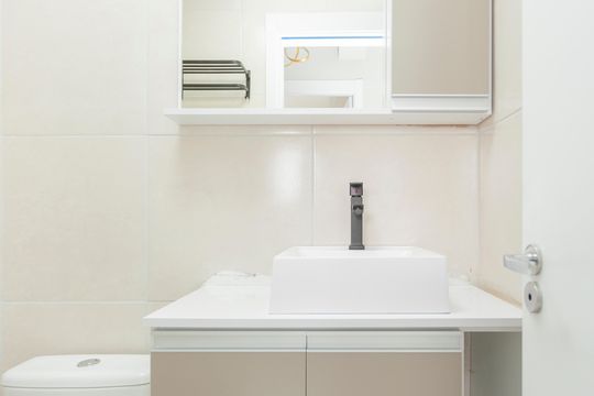 Banheiro de apartamento à venda com 2 quartos, 40m² em Jardim Santo Antoninho, São Paulo