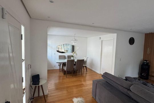 Casa à venda com 3 quartos, 148m² em Parque Monte Alegre, Taboão da Serra