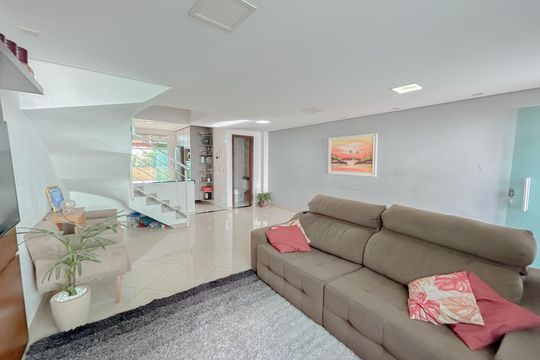 Casa à venda com 3 quartos, 186m² em Juliana, Belo Horizonte