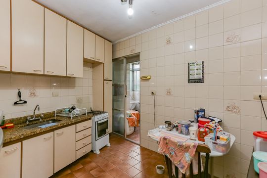 Cozinha de apartamento para alugar com 2 quartos, 95m² em Vila Nair, São Paulo