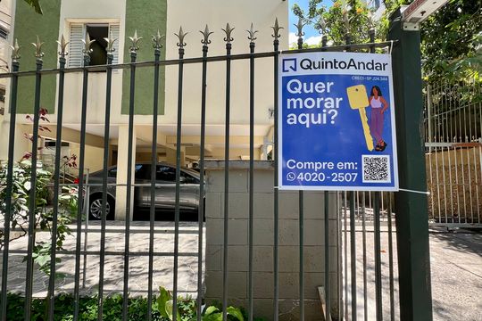 Placa de apartamento para alugar com 3 quartos, 60m² em Pinheiros, São Paulo